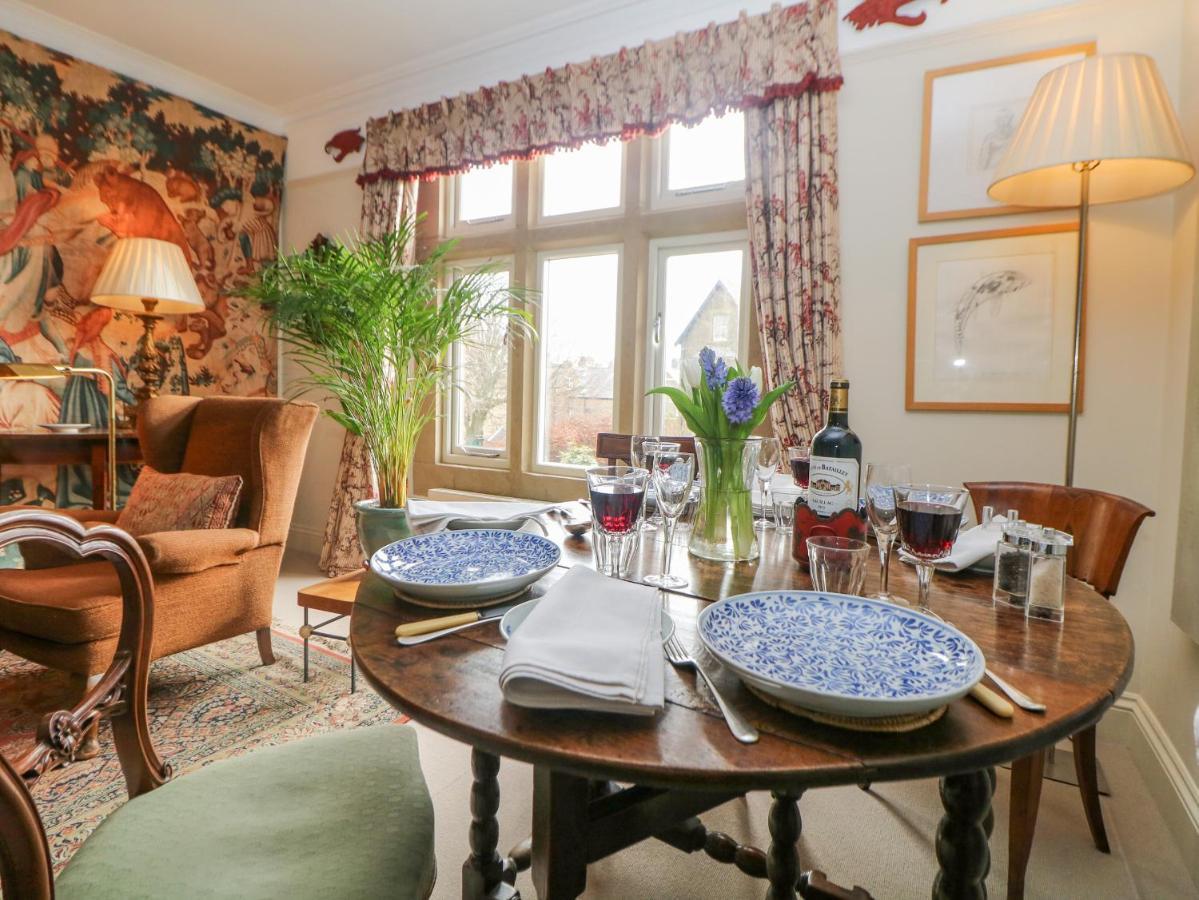 Flat 3 Haslemere Apartment Бъкстън Екстериор снимка