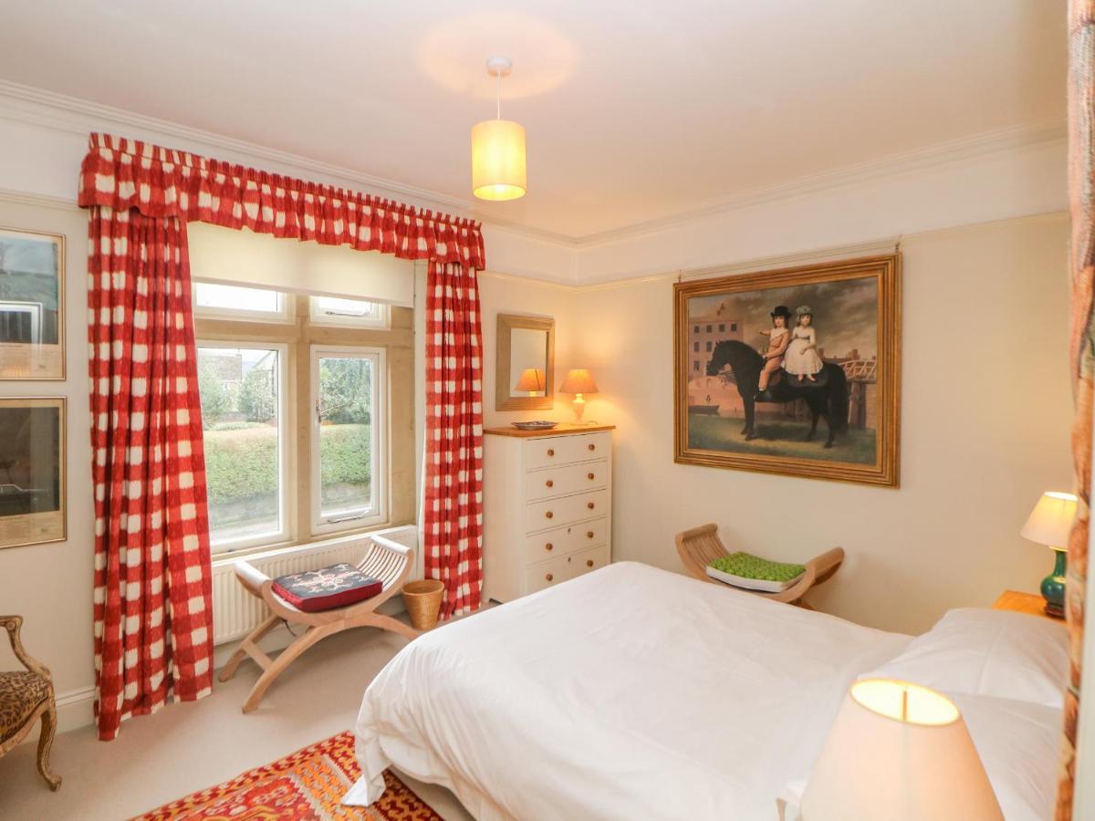 Flat 3 Haslemere Apartment Бъкстън Екстериор снимка