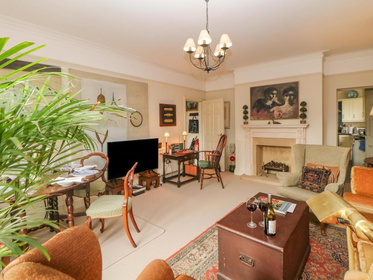 Flat 3 Haslemere Apartment Бъкстън Екстериор снимка